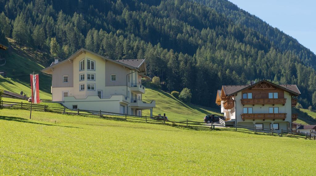 Pension Roasthof Нойштифт-им-Штубайталь Экстерьер фото